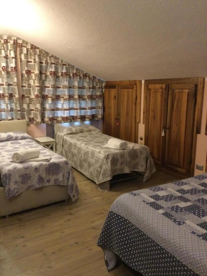 B&B Les Fleurs Gignod Esterno foto