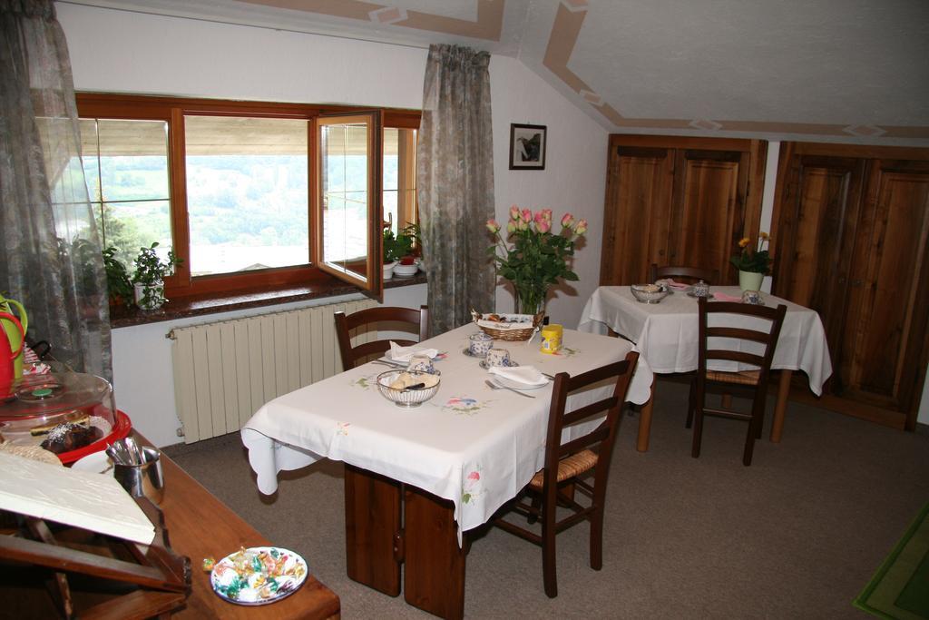 B&B Les Fleurs Gignod Esterno foto