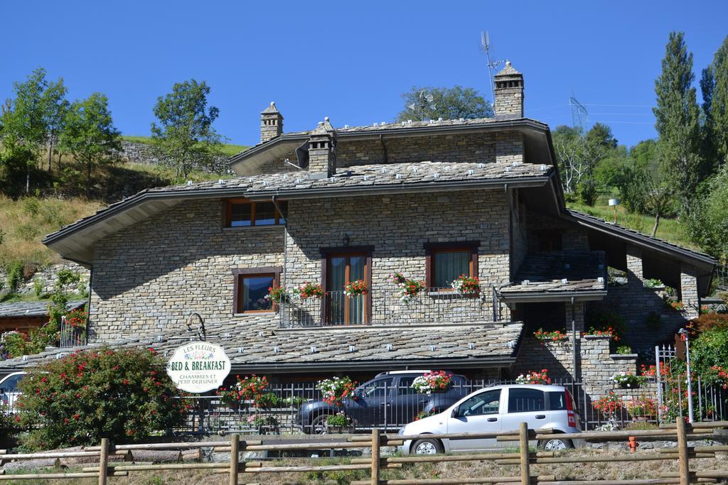 B&B Les Fleurs Gignod Esterno foto
