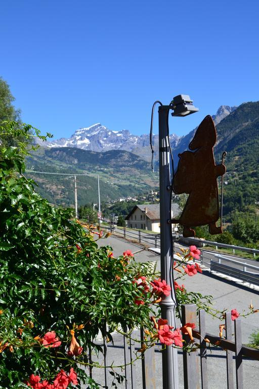 B&B Les Fleurs Gignod Esterno foto